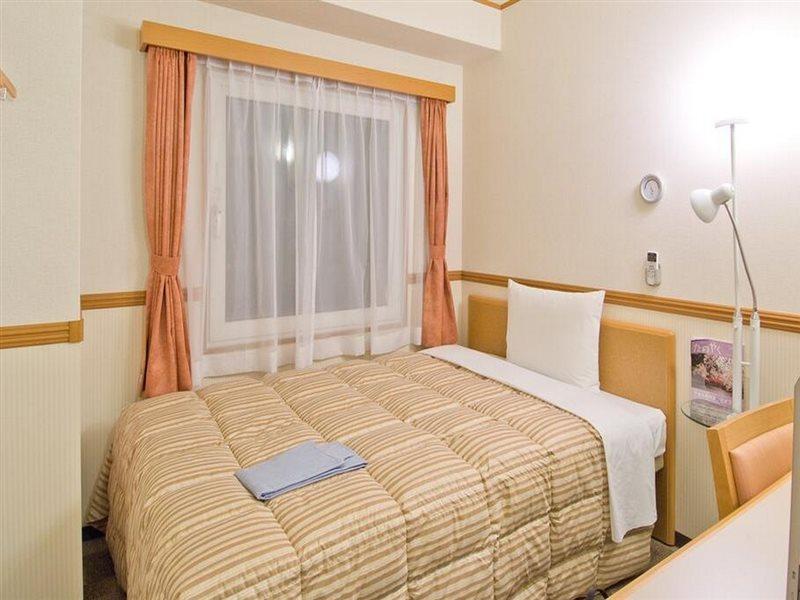 Toyoko Inn Chiba Ekimae Εξωτερικό φωτογραφία